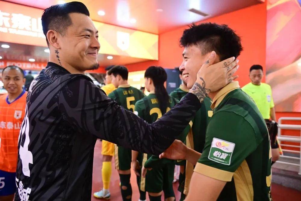 亚博体育官网-关于赛后突围战来临，浙江队围绕中超单刀错失，赛场秩序良好，训练强度明显提升的信息-亚博体育官网